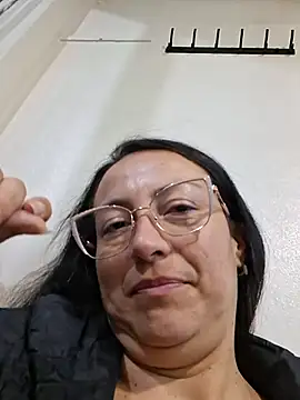 Lauryn_Jones - SHOW MY PUSSY