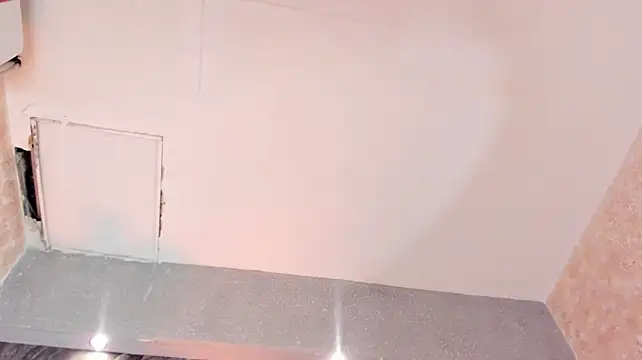 DivineCupidd - Put your hand under my skirt