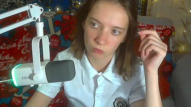 Babychloeshow - Strip to sexy lin for 5 min! 🎒⏱️