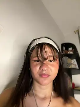 Ivi_sunny - Oil in ass and boobs