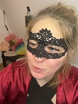 -CurvySecret- - 🍒Show Boobs 2 Min.!
