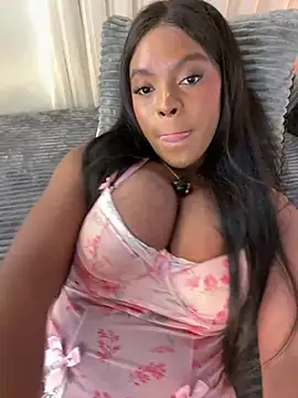 Shannol_ryan - Doggy no panties💦🍑
