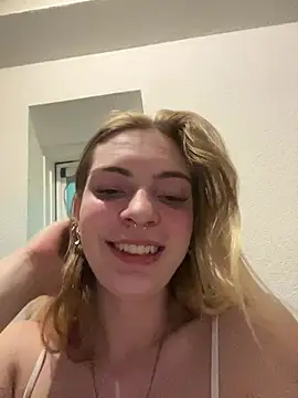 MelissaPeachi - Flash my booty 🍑