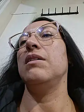 Lauryn_Jones - SHOW MY PUSSY