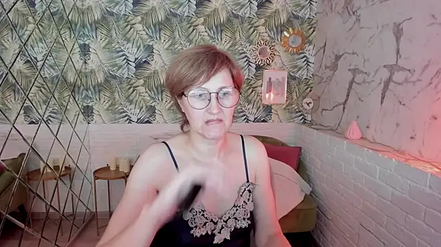 Paris_Cherry - oil on tits- massage it