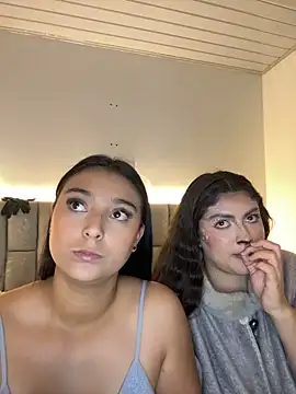 Nicolexxaleja - kiss more show titts
