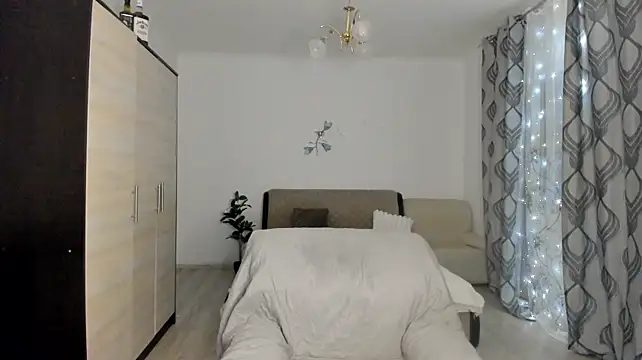 PlayfulDaisy - Oil ass and twerk🥵
