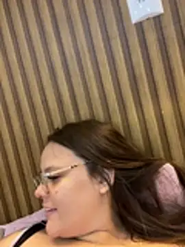 Laryssinha_69 - Boquete nele e no dildo