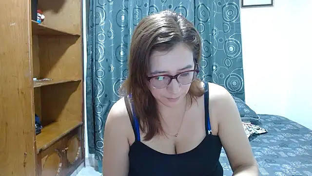 Mademonsexy - finger in my bum and mouth