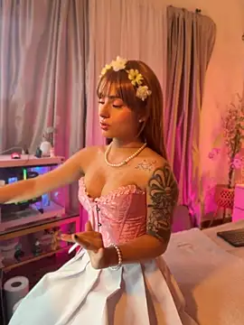 Annieesweett - full naked + oil