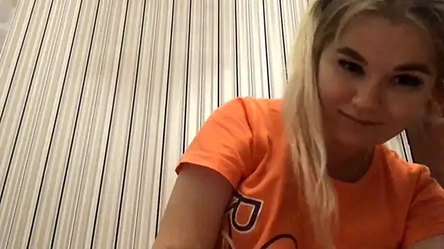 ElizabethDibiase - Flash panties
