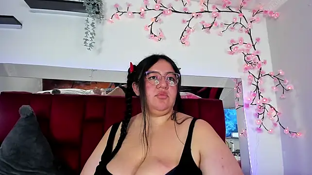 Rubyy-24 - OIL ON BIG TITTIES😏😈