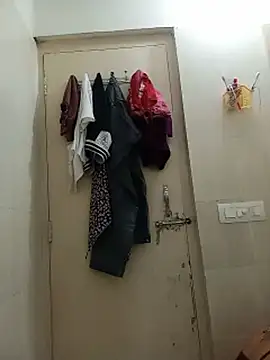 HOT_VASHU