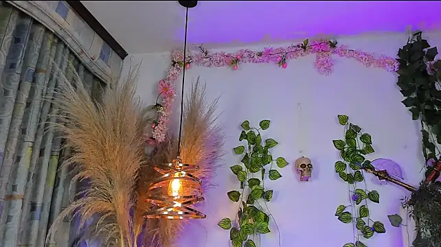 Quiinn_bx - 🌿🌼THE QUEEN'S SILHOUETTE..ALL NAKED✨