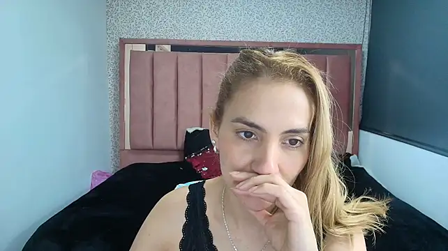 Megan__Hot___ - RIDE MY DILDO + FULL NUDE 😈🔥
