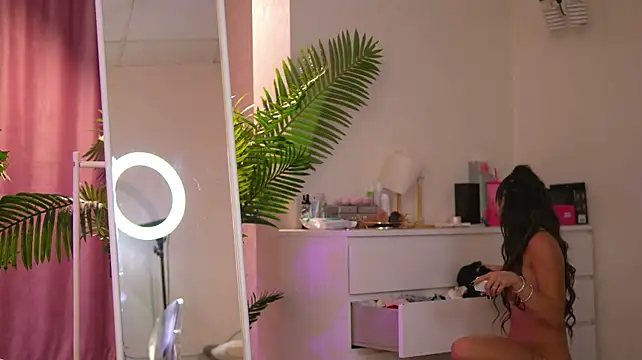LalaRoze - Keep The Pleasure Going