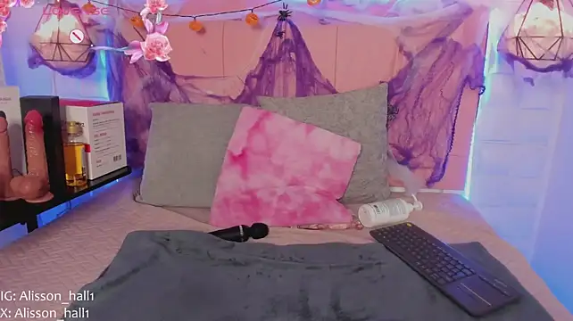 Alisson_hall1 - Rub my asshole