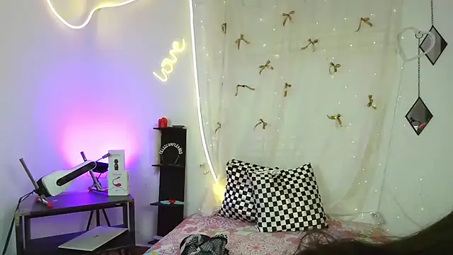 Megaan_Greey - sexy hips 🍑😈