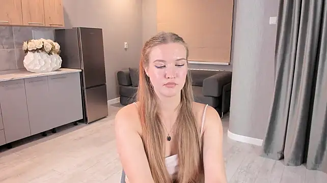 MargetMcgilberry - Touch my boobs under top