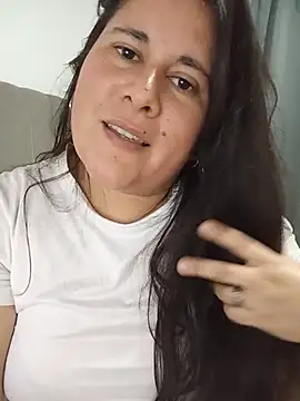 Clara_Arg - Dildo in the pussy 🍆🐚