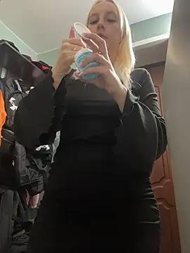 MerlinDave - Finger pussy/naked✌️🥵😋