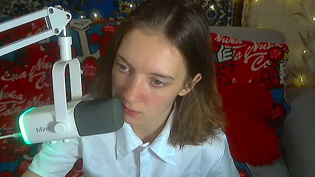 Babychloeshow - Strip to sexy lin for 5 min! 🎒⏱️