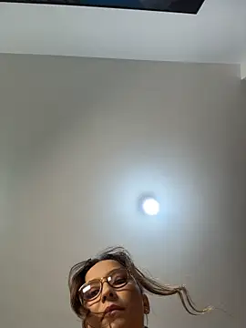 Penelope-Hot - she kisses my boobs
