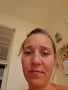 SkyelarSomer - 💃Tease me at the Club 🤫