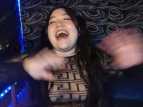 Sharyl_24 - Dildo in my ass + Squirt in your face💦