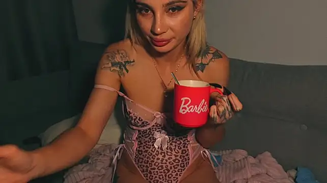 Ashley-Urban - SEX + SQUIRT