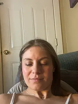 KatelynBabbyy - Strip me naked!!
