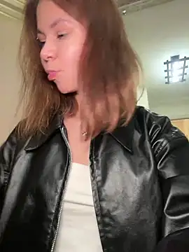 MilkKiss - Doggy on camera for you