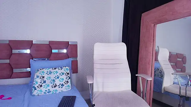 Mia_celestee