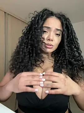 Curlyierr - UNDRESS AND GET NAKED