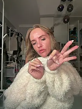 SofiaJohnson_ - Shake ass 👅
