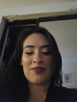 ChloeRem - OPEN LEGS!! Play with clit