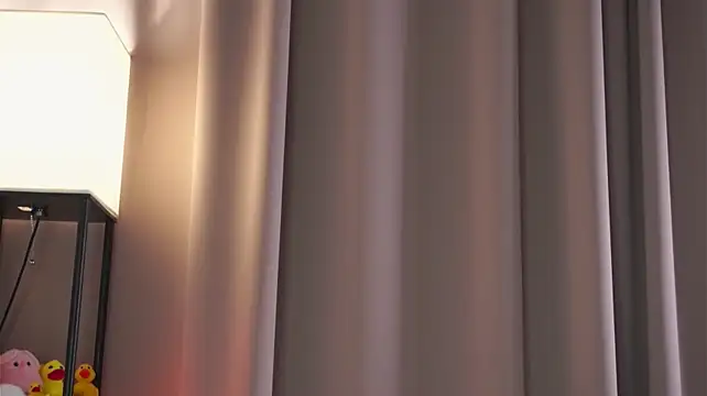 LoveSeekins - ride a pillow to wet my panties