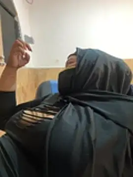 Aylin_arabic - showing off tits and massaging them