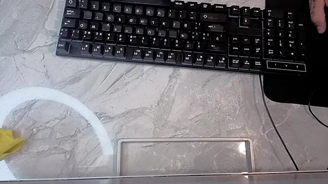 Lauris_b - deepthroat +saliva