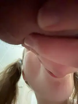 RussianWoman - squats in cam with ass and pussy spread!