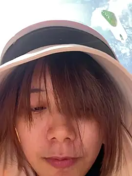 Puting_q - 户外偷偷闪露