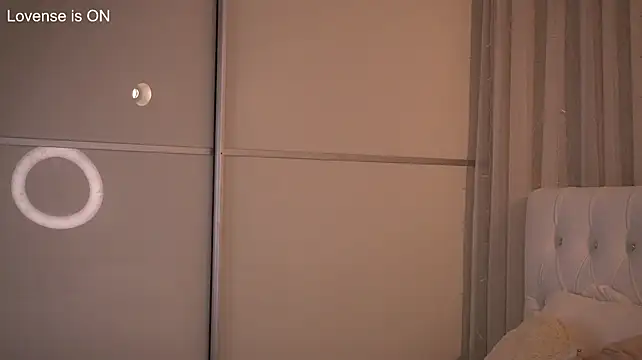 DawnAcreman - 💕Tease with squeeze boobs💕