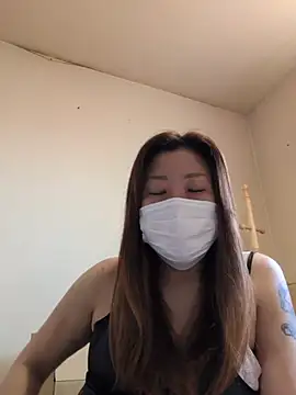 Yoshino_665 - 四つん這いしてパンちらします