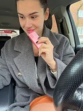 MiraReach - Sit on face 👅👅