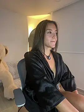 MiaGlowVelvet - Lovense x 3 min