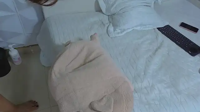 Mily_and_mateo - a finger in my ass