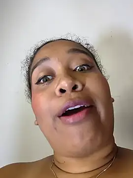 Yera_brown69 - Suck nipples 🥴🥵