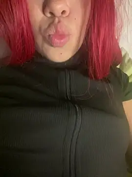 Lunamusa - Flash boobs
