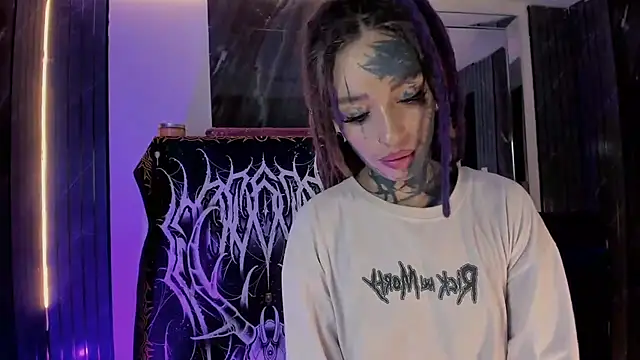 Lucy_Doll8 - play with fuck machine in my throath
