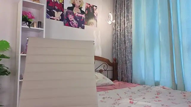 Vialeta_baby - tease ass close up and pull it